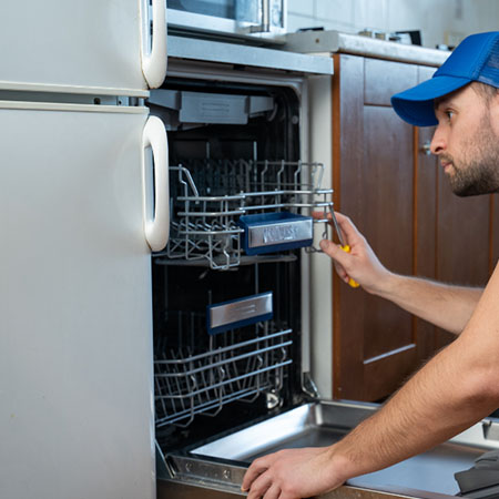 Carmichael-Appliance-Repair-Men-image_03